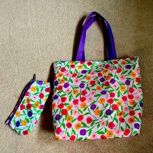Clinique tote bag w/ makeup bag